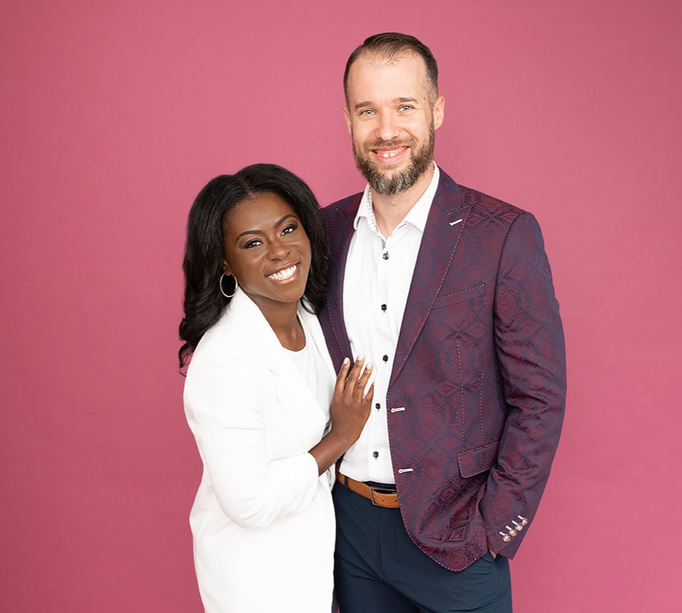 Image of Joshua and Dee Giles